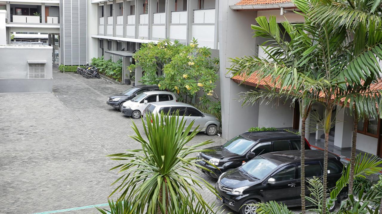 Hotel Quirin Semarang Exteriér fotografie