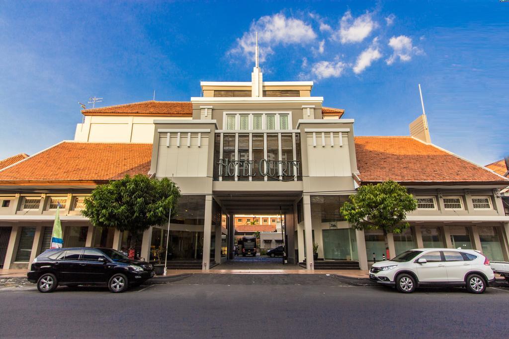 Hotel Quirin Semarang Exteriér fotografie