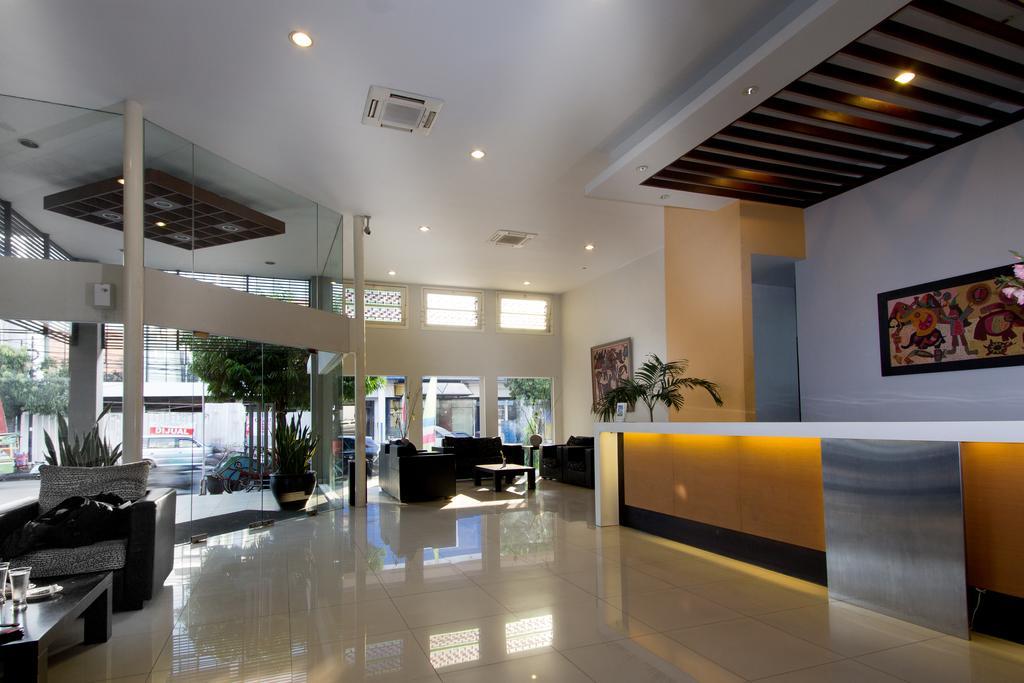Hotel Quirin Semarang Exteriér fotografie